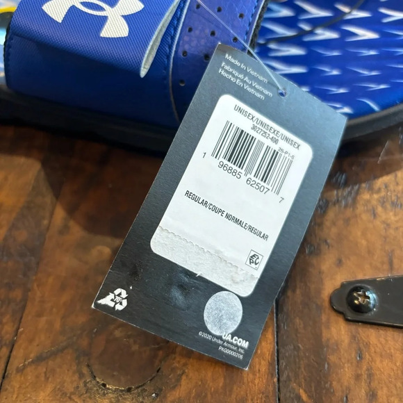 Under Armour slides NWT - Picture 4 of 6